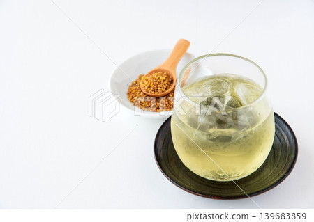 Cold buckwheat tea Cold buckwheat tea 139683859