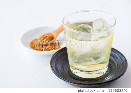 Cold buckwheat tea Cold buckwheat tea 139683891
