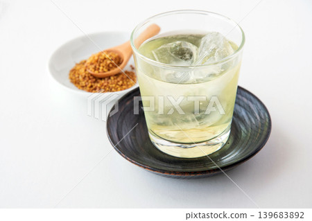 Cold buckwheat tea Cold buckwheat tea 139683892