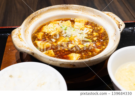 美味麻婆豆腐砂鍋套餐 美味麻婆豆腐砂鍋套餐 139684330