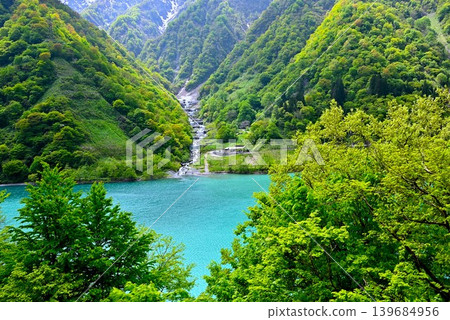 流入黑部川的水道 流入黑部川的水道 139684956