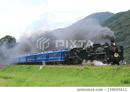 C57 型蒸汽機車 1 139685612