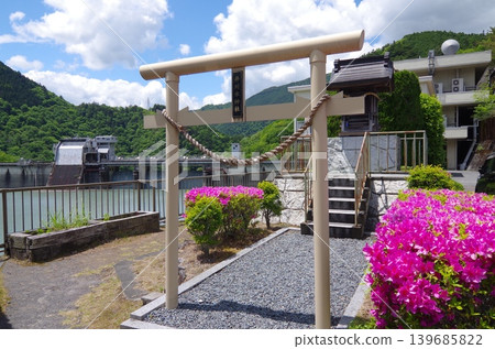 Igawa Dam and Igawa Suijin Shrine Igawa Dam and Igawa Suijin Shrine 139685822
