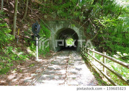 靜岡縣井川市的廢棄鐵路線 靜岡縣井川市的廢棄鐵路線 139685823