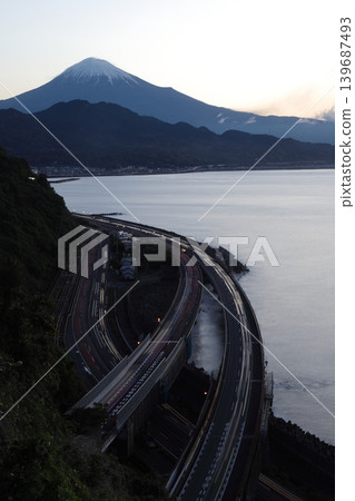 Satta Pass and Mount Fuji 139687493