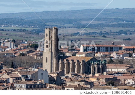 St. Vincent's Church in Carcassonne, Occitanie, France St. Vincent's Church in Carcassonne, Occitanie, France 139691405