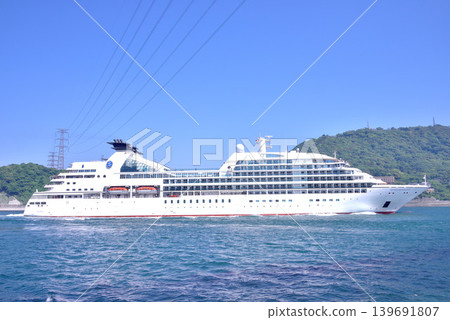 The MITSUI OCEAN FUJI sailing through the Kanmon Strait The MITSUI OCEAN FUJI sailing through the Kanmon Strait 139691807