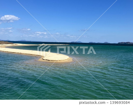 延伸入海的沙洲景觀（愛媛郡今治市） 139693084