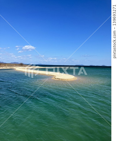 A landscape of sandbars stretching across the sea against a blue sky (Imabari City, Ehime Prefecture - vertical composition) A landscape of sandbars stretching across the sea against a blue sky (Imabari City, Ehime Prefecture - vertical composition) 139693271