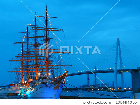Illuminated sailing ship Kaiwomaru Illuminated sailing ship Kaiwomaru 139694010