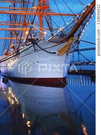Illuminated sailing ship Kaiwomaru Illuminated sailing ship Kaiwomaru 139694012