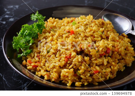 Dry curry curry pilaf Dry curry curry pilaf 139694978