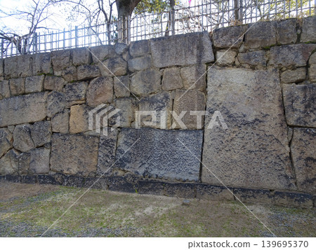 Stone wall of Marugame Castle (Marugame City, Kagawa Prefecture) Stone wall of Marugame Castle (Marugame City, Kagawa Prefecture) 139695370