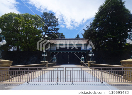 The main gate of the Imperial Palace (former Edo Castle) (Chiyoda Ward, Tokyo) The main gate of the Imperial Palace (former Edo Castle) (Chiyoda Ward, Tokyo) 139695483