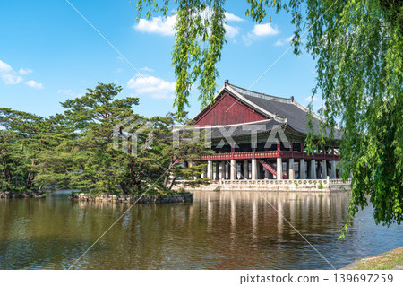 Seoul, South Korea - May. 14, 2026 : Beautiful view of Gyeonghoeru Pavilion in Gyeongbokgung Palace with pond reflection in early summer, Seoul, South Korea Seoul, South Korea - May. 14, 2026 : Beautiful view of Gyeonghoeru Pavilion in Gyeongbokgung Palace with pond reflection in early summer, Seoul, South Korea 139697259