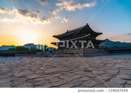 Seoul, South Korea - May. 14, 2026 : Majestic Geunjeongjeon Hall in Gyeongbokgung Palace illuminated by the golden hour sunset light, Seoul, South Korea Seoul, South Korea - May. 14, 2026 : Majestic Geunjeongjeon Hall in Gyeongbokgung Palace illuminated by the golden hour sunset light, Seoul, South Korea 139697649