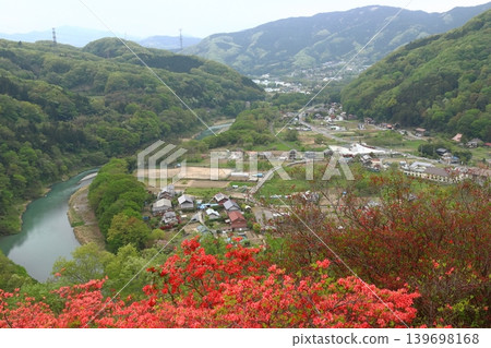 金山杜鵑與秩父鐵路線（埼玉縣大里郡寄居町） 139698168