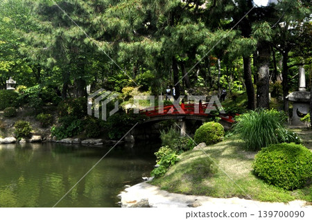 Japan, Hiroshima, Shukkei-en Garden 139700090