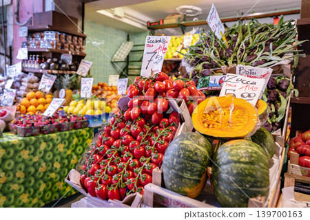 Fresh Red Tomatoes Displayed at Traditional Italian Farmers Market Stall Fresh Red Tomatoes Displayed at Traditional Italian Farmers Market Stall 139700163