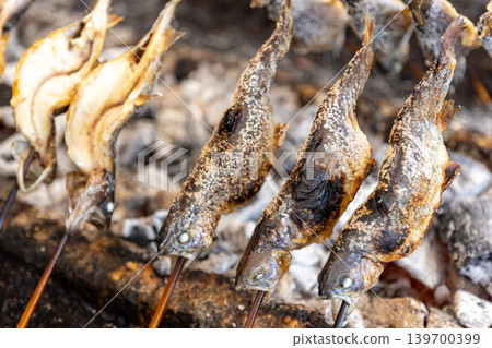 Charcoal-grilled char with a beautiful golden-brown color. 139700399