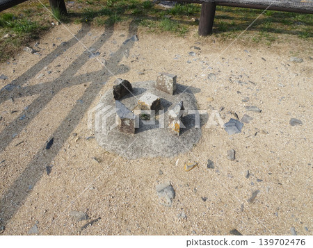 Marugame Castle, Fourth-Order Triangulation Point, 66.2m (Marugame City, Kagawa Prefecture) Marugame Castle, Fourth-Order Triangulation Point, 66.2m (Marugame City, Kagawa Prefecture) 139702476