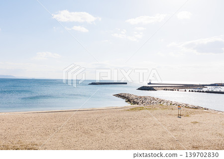 Eijima Beach on a sunny day (Akashi City, Hyogo Prefecture) 139702830