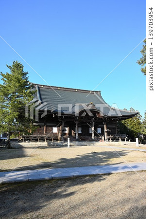 Honjoji Temple (Sanjo City, Niigata Prefecture) Honjoji Temple (Sanjo City, Niigata Prefecture) 139703954