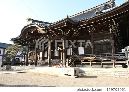 Honjoji Temple (Sanjo City, Niigata Prefecture) Honjoji Temple (Sanjo City, Niigata Prefecture) 139703961