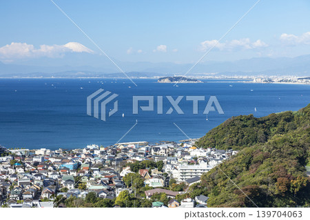 Views of Enoshima, Mount Fuji, and Sagami Bay from the summit of Mt. Sengenzan, Hayama. Views of Enoshima, Mount Fuji, and Sagami Bay from the summit of Mt. Sengenzan, Hayama. 139704063