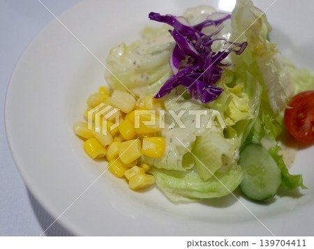 沙拉 139704411