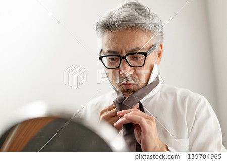 打領帶的商人 打領帶的商人 139704965