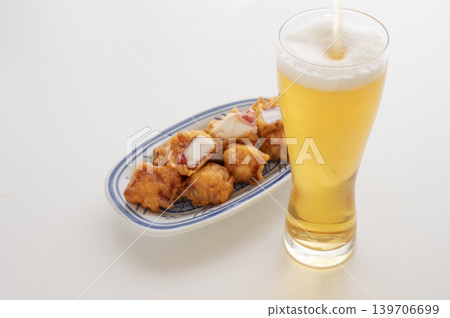 The perfect combination: beer and fried octopus 139706699