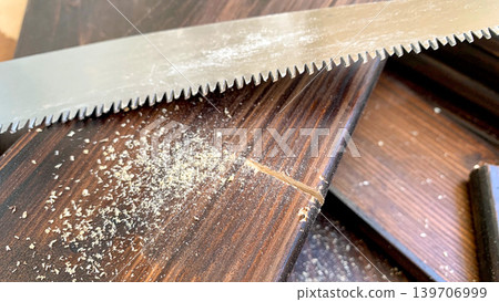 DIY項目所需的木材和鋸子 139706999