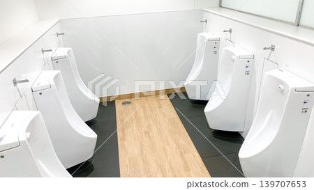 High-performance and clean toilets in Japan 139707653