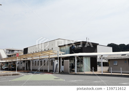 JR Geibi Line, Miyoshi Station JR Geibi Line, Miyoshi Station 139711612