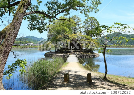 ◇Suhama Shrine / Hayashida area, Himeji City, Hyogo Prefecture - Nishiike (also known as "Kamoike") 139712022