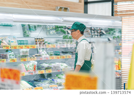 超級市場 超市 店員 139713574