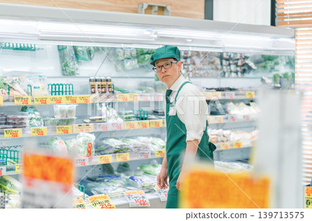超級市場 超市 店員 139713575