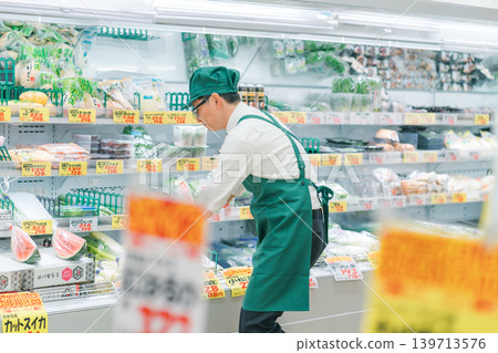 超級市場 超市 店員 139713576