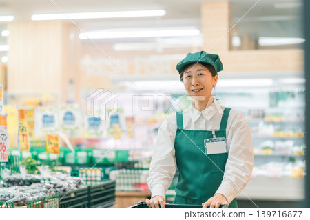 超級市場 超市 年長 139716877