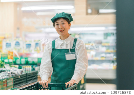 超級市場 超市 年長 139716878