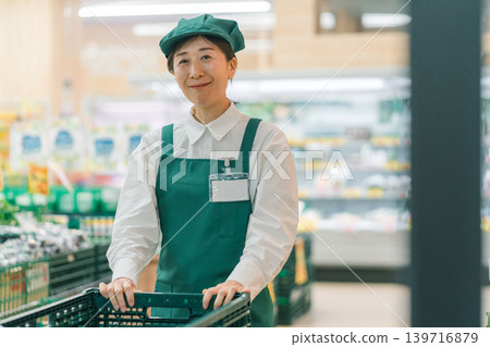 超級市場 超市 年長 139716879