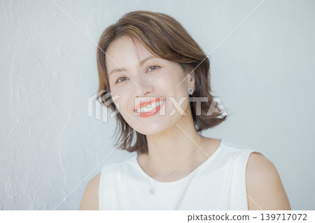 40多歲的女性 40多歲的女性 139717072