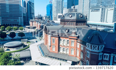 Tokyo Station Marunouchi Building as seen from the KITTE Garden side Tokyo Station Marunouchi Building as seen from the KITTE Garden side 139717820