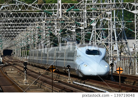 Sanyo-Kyushu Direct Shinkansen, Shin-Yamaguchi Station: A World of Super Telephoto Lenses 139719048