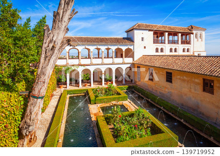 Generalife Palace in Granada city, Spain Generalife Palace in Granada city, Spain 139719952