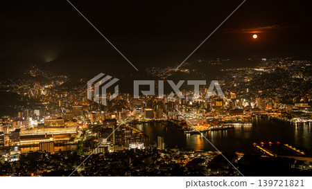 Night view from Mt. Inasa in Nagasaki Prefecture Night view from Mt. Inasa in Nagasaki Prefecture 139721821