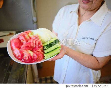Summer vegetables served on a plate 139721948