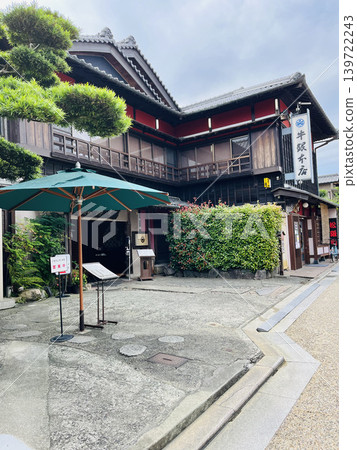 Gyugin Honten, a famous restaurant in Matsusaka known for its Matsusaka beef. 139722243