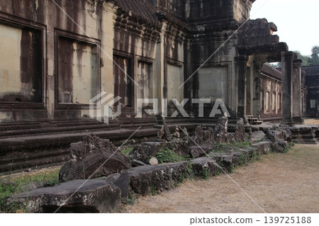 Central shrine of Angkor Wat Central shrine of Angkor Wat 139725188